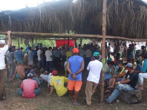 Fazenda Santa Elina tomada pelos camponeses