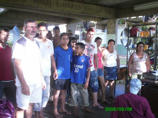 Camponeses são reprimidos pela Polícia Federal durante ocupação do INCRA