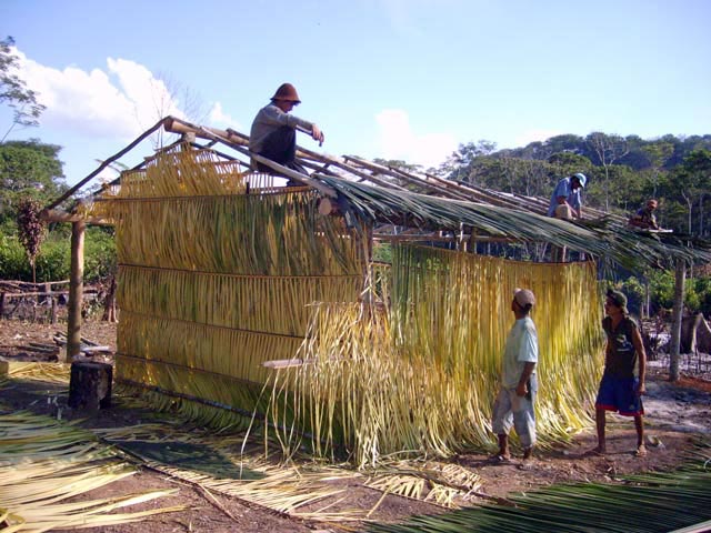  Mutirão para construção do barracão da Asssembleia