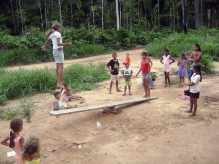 Crianças na hora do lazer