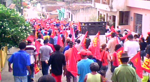 Manifestação: 1.000 camponeses nas ruas de Catende/PE Manifestação: 1.000 camponeses nas ruas de Catende/PE