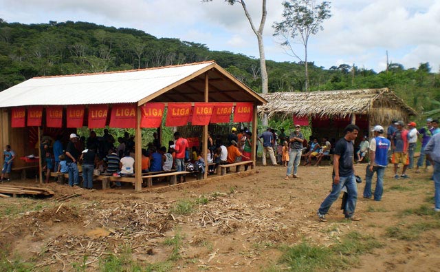  Novo barracão da Assembleia construído pelos camponeses