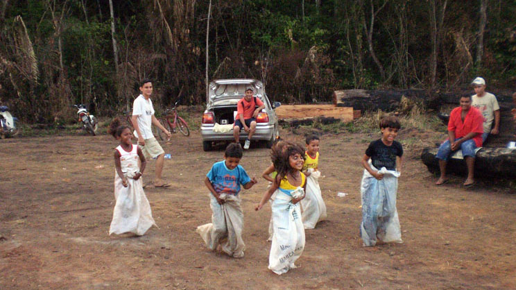 Celebração do dia das crianças no Canaã / Raio do Sol