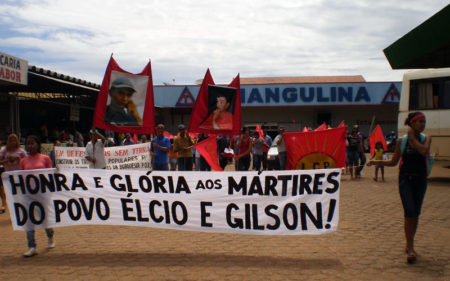 Manifestação nas ruas de Jaru