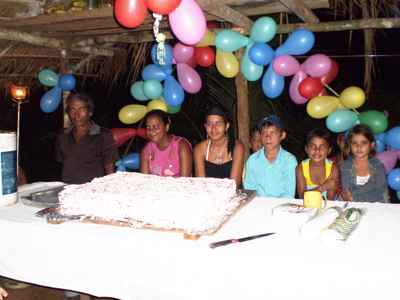 Festas organizadas pelos camponeses celebram aniversariantes do mês