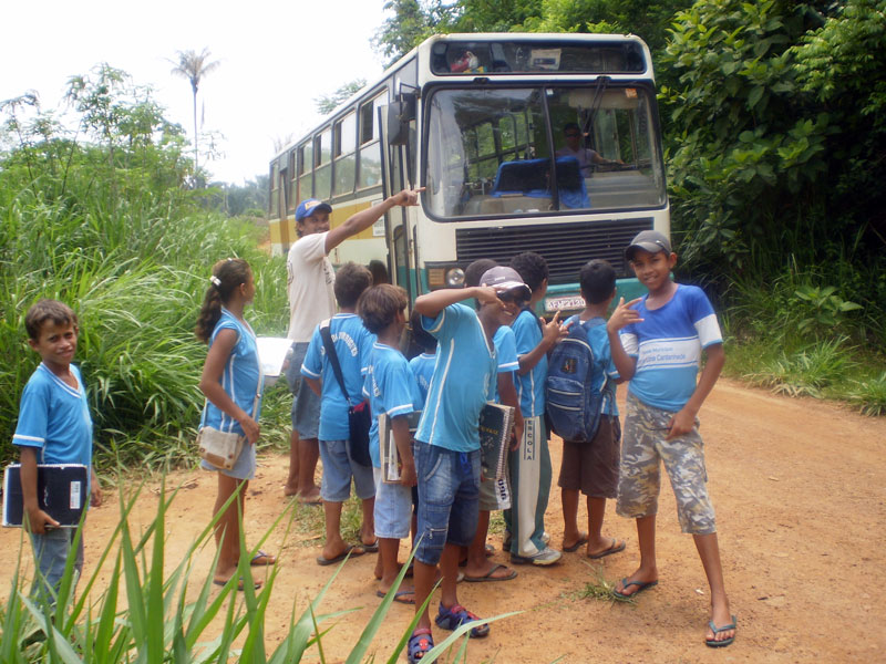 Transporte escolar garantido com organização e luta