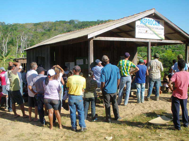 Uma das assembleias onde se discutiu a resistência ao despejo.