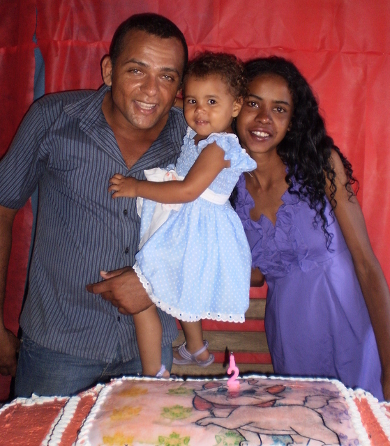 Ludmila, Renato e Vitória.