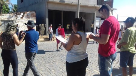 Panfletagem durante manifestação no Norte de Minas